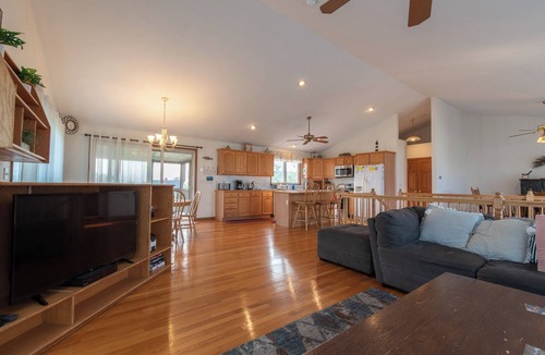 Point Judith House | Spectacular 5 Bedroom Home W/Rooftop Deck!