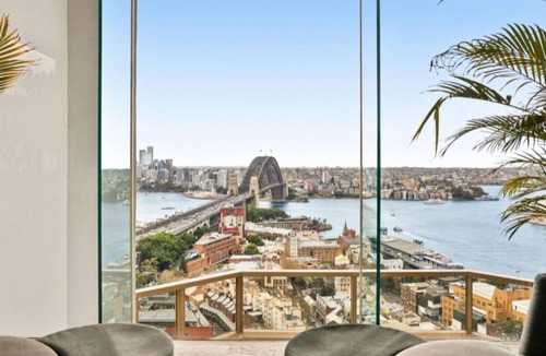 The Rocks Apartment | Spectacular Apartment with Harbour Bridge Views!