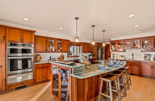 Tulalip House | Spectacular Beach Front House