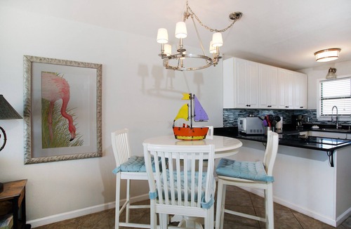 Gulf Shores Condo | Spectacular beachfront apartment