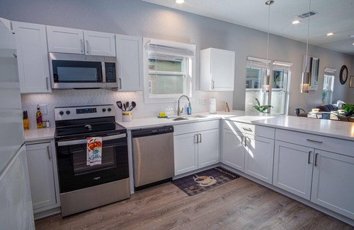 Eastside Promise Neighborhood Cottage | Spectacular Brand New 4br/2.5ba Near DT/Riverwalk
