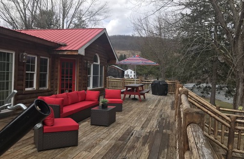 Starlight Cabin | Spectacular Catskill Mountain River Front Custom Log Home