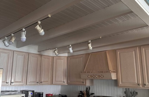 East Chop House | Spectacular Classic Waterfront Cottage