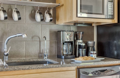 Mosier House | Spectacular Columbia River View + Easy Access To World Class Windsurfing/Kiting