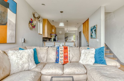 Mosier House | Spectacular Columbia River View + Easy Access To World Class Windsurfing/Kiting