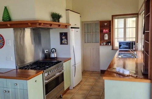 Frankton House | Spectacular Hamilton Lake Views