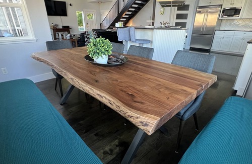 Oroville House | Spectacular Lake Front Home