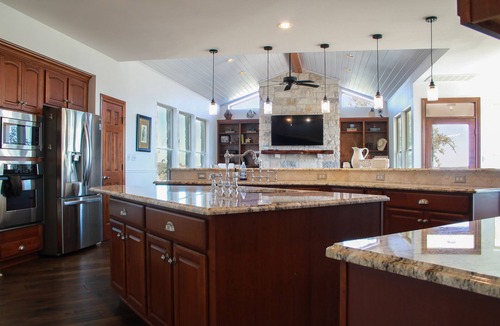 Leander House | Spectacular Lake Travis views on Private Hilltop, Family Friendly Ranch