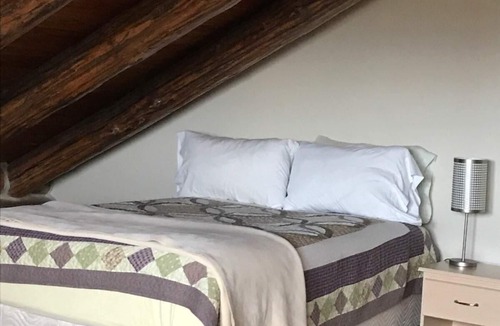 Four Corners Cabin | Spectacular Large Group Accommodations with Gallatin River access!