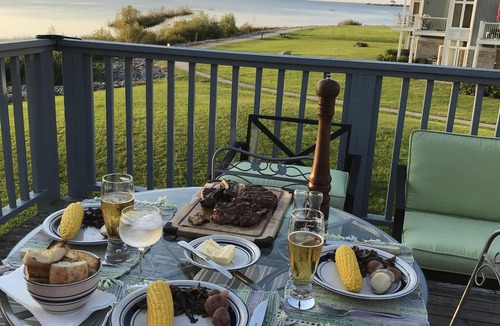 Collingwood Condo | Spectacular Lighthouse Point Waterfront Condo