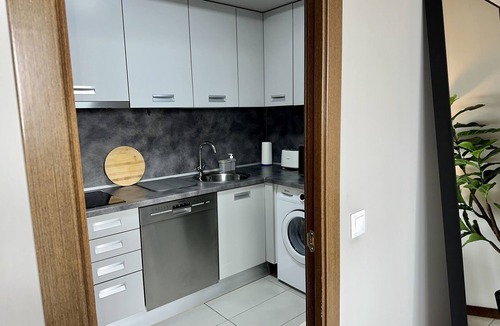 Hortaleza House | SPECTACULAR LOFT MADRID NORTE PARKING AND BREAKFAST