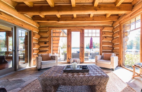 McDougall Cottage | Spectacular Log and Timber Frame Retreat