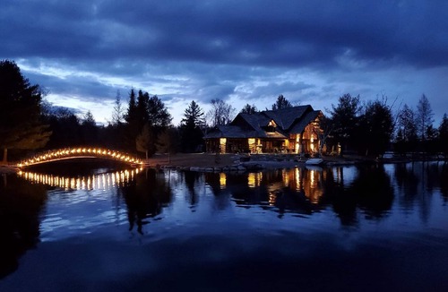 McDougall Cottage | Spectacular Log and Timber Frame Retreat