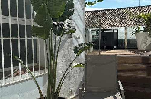 Trinitat Apartment | Spectacular & luxurious duplex penthouse steps away from Plaza de la Virgin