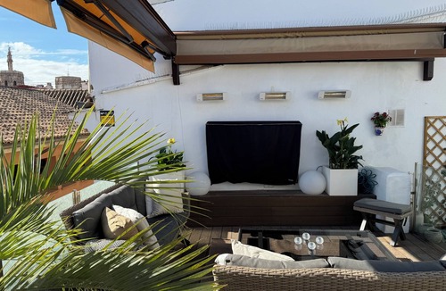 Trinitat Apartment | Spectacular & luxurious duplex penthouse steps away from Plaza de la Virgin