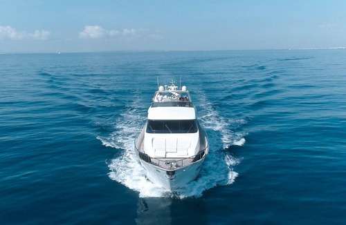Ensanche Diputacion Boat Rental | Spectacular Luxury Yacht center Alicante