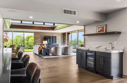 Creamery House | Spectacular Meadow View Lodge with Amazing Pool
