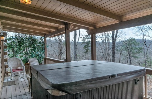 Pine Mountain Cabin | Spectacular mountain views and a hot tub!