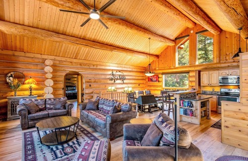 Carriage Hills House | Spectacular Mountain Views! 4Bed 4Ba; Outdoor Dining; Private 1+ Acre; Hot Tub!