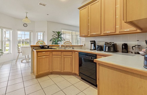 Crescent Lakes House | Spectacular Oasis + Pool + Games + Pet friendly