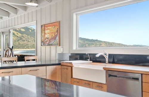 Bolinas House | Spectacular Ocean Front Home