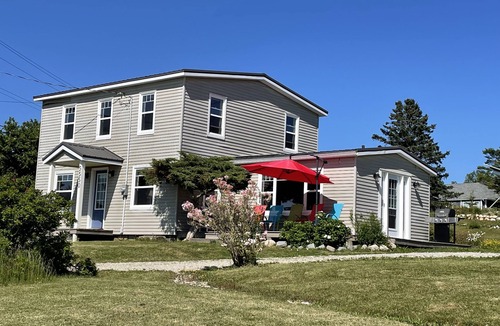 Upper Blandford House | Spectacular Ocean Sunset Views