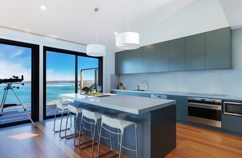 Killcare Heights House | Spectacular Ocean Views by HolidayCo.