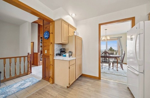 Marlboro House | Spectacular Ocean View/Whole-House AC/Firepit/Deck