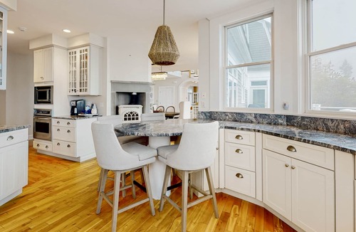 Georgetown House | Spectacular oceanfront retreat with amazing views, sunroom & washer/dryer