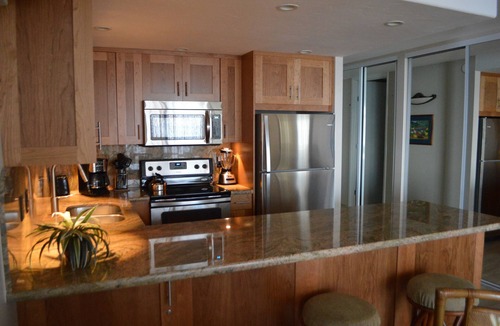 Honokowai Condo | Spectacular OCEANFRONT! 2BR/2BA Papakea L-305. June 14 - 18th 299/nt