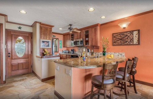 Downtown Lahaina House | Spectacular Oceanfront 4 Bedroom