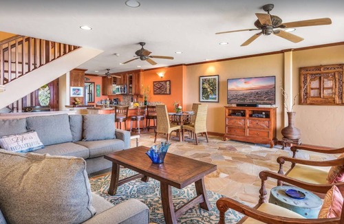 Downtown Lahaina House | Spectacular Oceanfront 4 Bedroom