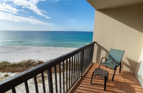 Sunnyside Condo | Spectacular Sun rises Sunsets Look 😲 super low rates for May & Summer