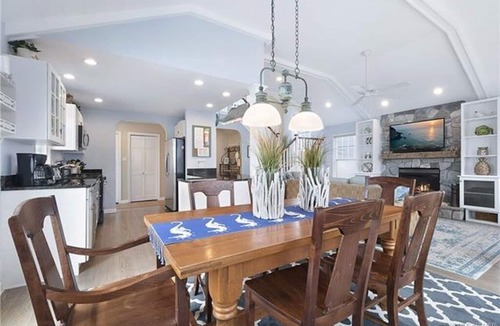 South Beach Haven House | Spectacular 5 Bedrooms, 4 Bathrooms - Steps To The Beach, Short Walk To The Bay