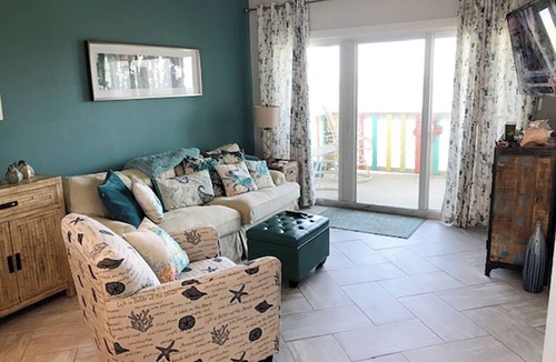 Pensacola Beach Hotel | Spectacular views with one of the best locations on Pensacola Beach