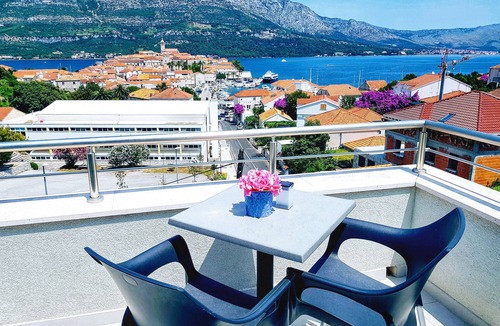 Cove Tri Zala (Zrnovo) Apartment | Spectacular View (B)