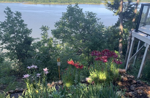 Clinton House | Spectacular view on the bluff of Truman Lake