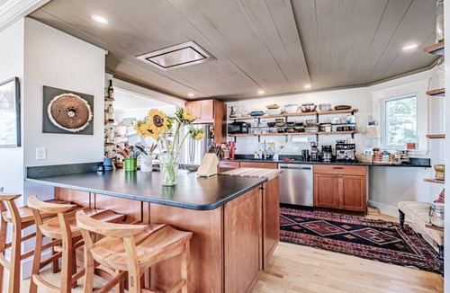 Munjoy Hill Apartment | Spectacular Views & Comforts of Home in Portland s Most Desirable Neighborhood