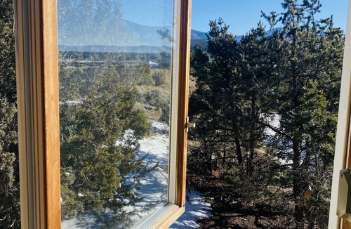 Arroyo Hondo House | Spectacular views on 2 quiet acres