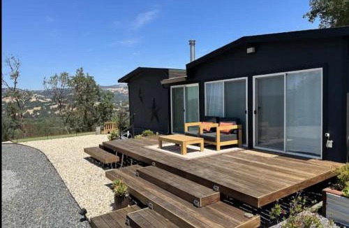 Cloverdale House | Spectacular vineyard views