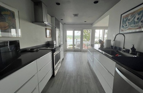 Mill Neck House | Spectacular Waterfront Retreat