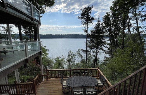 Vashon Island House | Spectacular Waterfront Refuge