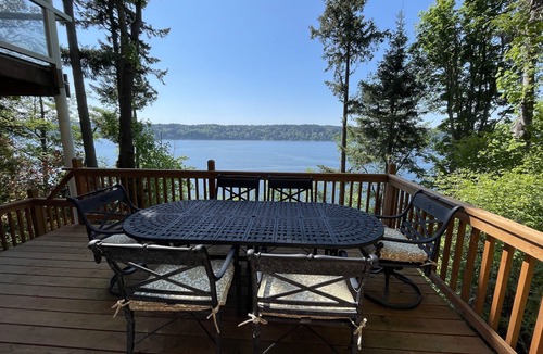 Vashon Island House | Spectacular Waterfront Refuge