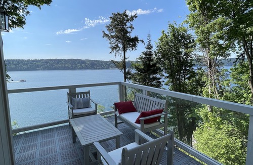 Vashon Island House | Spectacular Waterfront Refuge