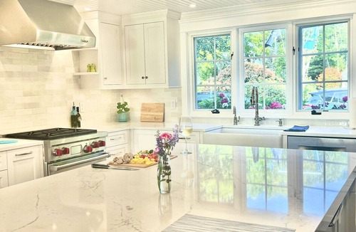 Silver Beach House | Spectacular Waterfront Cape Cod Home, Oceanfront And Beach,AC,Deck,Grill,Hot Tub