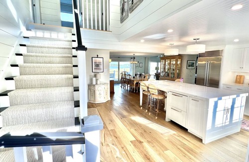 Silver Beach House | Spectacular Waterfront Cape Cod Home, Oceanfront And Beach,AC,Deck,Grill,Hot Tub