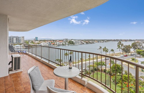 Surfers Paradise Apartment | Spectrum Apartments