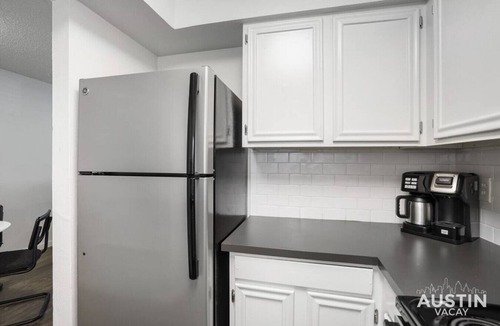 Hyde Park Apartment | Speedway #107 xxxxxx
