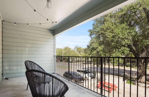 Hyde Park Apartment | Speedway #107 xxxxxx