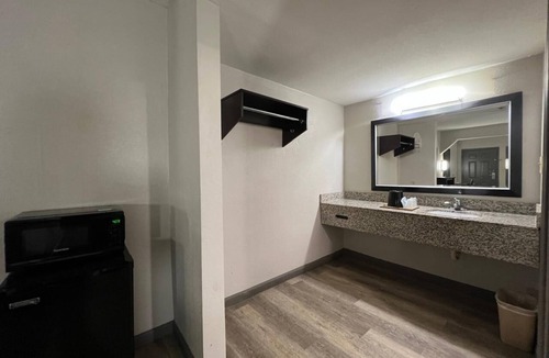 Griffin Hotel | Speedway Inn & Suites Griffin US 19